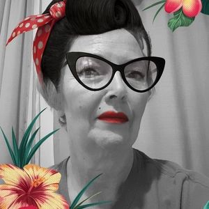 Meet your Posher, Tracy